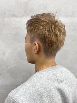 ハイトーンベリーショート