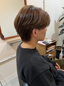パーラー(PARLOR)の写真/クセにお悩みの方は是非！扱いやすく、見た目も自然で柔らかな質感のストレートヘアへと導く。