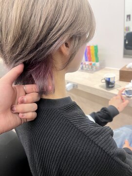アルメリア 池袋(Arumeria) インナーカラーピンクウルフショートケアブリーチ10代20代30代