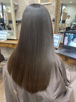 ヘアー クリアー 牟礼本店(hair clear)の写真/厳選された商材×丁寧なカウンセリングと施術で、これまでの受けたダメージで傷んだ髪もうる艶髪に！
