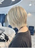 ボブレイヤーボブウルフレイヤーカットブロンドハイトーンカラー
