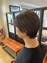 スカイ(sky)&nbsp;襟足スッキリショートグラデーション