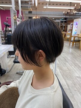 トウキョウヨシつね 御幸ヶ原店(TOKYO Yoshi) 絶壁解消丸みショートボブ