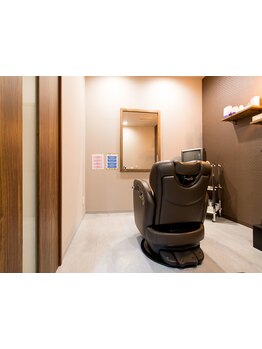 【完全個室】落ち着いた空間で人目を気にせずリラックスしてちょっぴり贅沢な癒し時間を…。