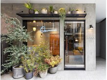 【Canna/立地】表参道駅B1出口から徒歩１分。B3出口から徒歩３分。アクセスのしやすさはお客様への思いやり