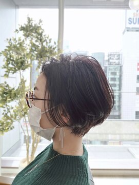 プレジール (Plaisir) 30代40代50代60代　メガネに似合う　小顔　ショートボブ　黒髪