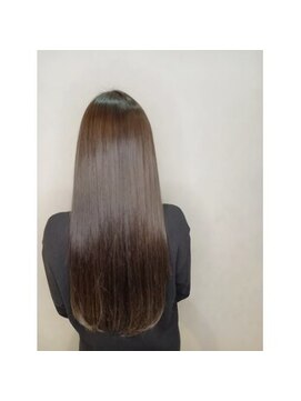 オレロ 国立(olelo) 大人ガーリー/似合わせカット/リバースセンターパート/国立