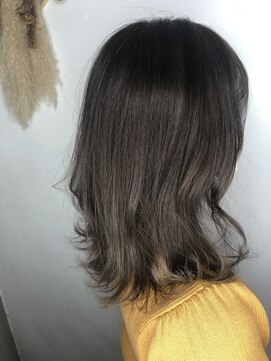 ミリ 千歳烏山(Mili CARE&SPA) 外ハネミディアム