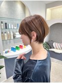 小顔見せショートベージュカラーブリーチしない透明感カラー