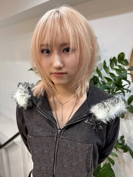 サンク 原宿 表参道(cinq) ハイトーンレイヤーボブミディアムレイヤーショートウルフボブ