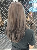 レイヤーカット　グレージュカラー