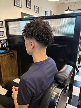 ディア ダンディ(DEAR DANDY) ツイストスパイラルフェードスタイル