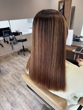 シキ(C key) ブリーチ毛に髪質改善縮毛矯正