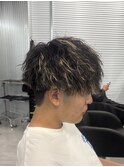 刈り上げマッシュツイストパーマダウンバングハイライトマッシュ