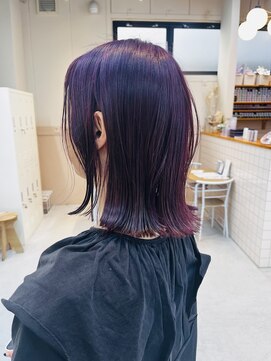 シダ(sida) ラベンダーピンク　ブリーチ1回　切りっぱなしボブ