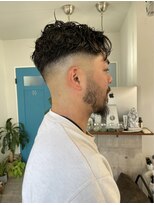 オクユキ(OKUYUKI) フェードカット×パーマ