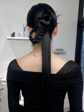 ステン(sten) お呼ばれ/結婚式/タイトヘアアレンジ/ダウンスタイル/ロングへア