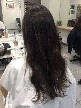 ペネロープ(Penelope) ダークグレーらバレイヤージュ