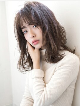 トッカ ヘアアンドトリートメント 難波店 ナチュラルゆるミディ×ピュアアッシュ