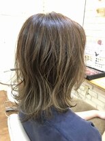 マイロヘアー&nbsp;おしゃれ心を満たすハネ感バレイヤージュボブ