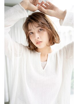 マグノリア オモテサンドウ(MAGNOLiA Omotesando) 柔らかエアウェーブで大人かわいいフェザーバングフレアボブ