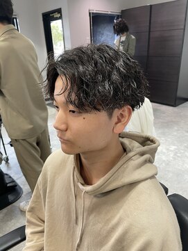 ボルド(MEN'S HAIR SALON BORDO) センターパート×ツイストスパイラル