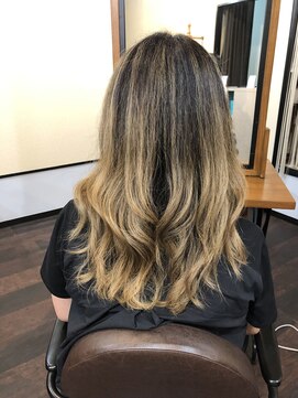 リピュア(Re:PURe) **アッシュブロンドハイライトバレイヤージュ**