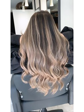 ラフ 難波店(LAFF) #黒髪#ボブルフ#ネビージュ#小顔#ワンレン