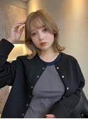 ミディアムミルクティーベージュレイヤー韓国_前髪マチルダボブ