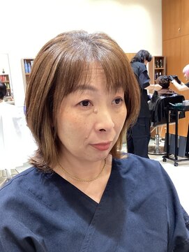 ピークアブー アヴェダ アトレ恵比寿(PEEK-A-BOO AVEDA) 外はねボブベージュブラウン