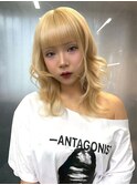 ブリーチ ダブルカラー ハイトーン ブロンド ワイドバング 20代