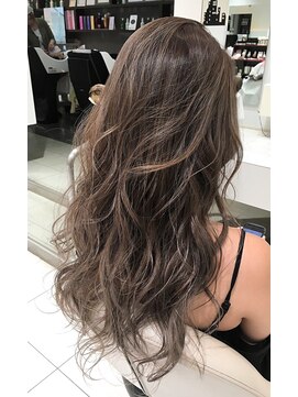 ケンジ 平塚 アネッタ(KENJE annetta) 大人外国人風★3Dハイライト★シャンパンベージュ