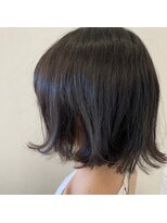 ハナ ビューティーヘアー(hana.) 外ハネ切りっぱなしボブ