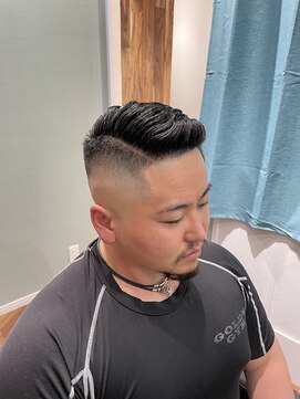 フォーコーナーズカットショップフェイビーズ 名古屋西(FourCornersCutShop favey's) サイドパート【メンズカット】【ハイフェード】【刈り上げ】