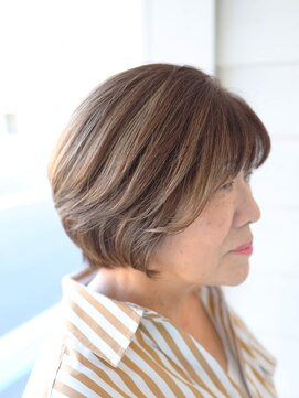 ヘアーサロン アージェ(Hair Salon Ange) 50代60代の大人女性に似合うマロンショート