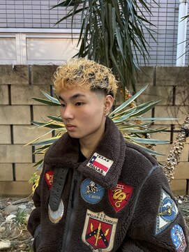 ローグ(Logue) ブリーチパーマ/スペインカール/メンズカット/メンズサロン