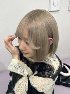 ジーナリア(Xena ria) 《衣織》寒色ベージュ/ハイトーン/顔周り