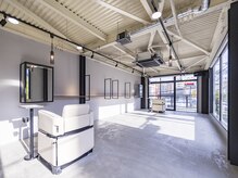 ソードリーフ ヘアーアンドスパ 鶴見店(swordlief hair&spa)の雰囲気（2F・2席のくつろぎ空間♪）