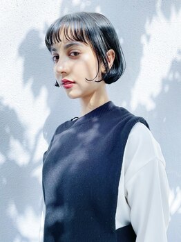 ニューポリシー(NEWpOLICY)の写真/《繊細なカットで360度美しいスタイルへ》一人一人の骨格や髪質に合わせたカットであなたの”なりたい”へ