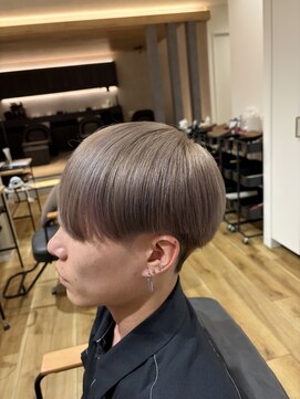 アフィネ ヘアライフデザイン(Affiner HAIR LIFE DESIGN) ミルクティーシルバー × ナチュラルマッシュ