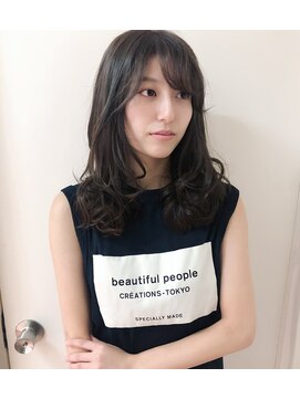 パティオン(PATIONN) ブルージュ暗髪の黒髪風カラーリラックスウェーブ大人セミロング