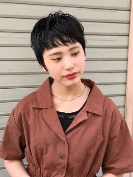 リラ バイ クオーレ(LIRA by CUORE) 無造作ベリーショート