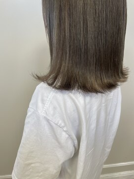 ヘアースタジオ ドゥドゥ(Hair Studio DoDo) グレージュ