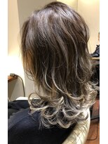 テト(tet)&nbsp;ベージュバレイヤージュ