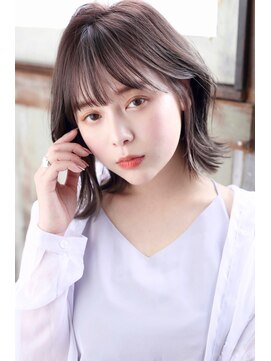 グランアージュ 池袋東口店(grandage) 耳掛けスモーキーグレージュイヤリングカラーくびれボブ池袋