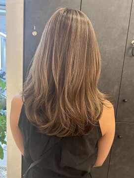 ヴィオットバイサロン(Viot by Salon) 前髪マチルダボブピンクベージュツヤ髪