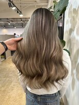 メリー オオサカ(Merly Osaka)&nbsp;ロングに似合うバレイヤージュ_greige color_