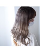 ニコリヘアワークス(nicori hair works)&nbsp;ロング×ハイトーン×シフォンベージュ3