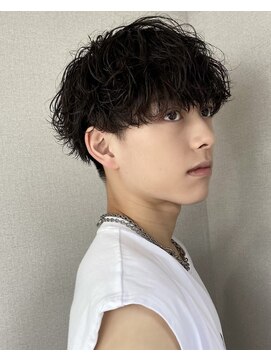 オグジュアリー 表参道(aux.) ツイストスパイラルパーマツーブロックマッシュメンズマッシュ