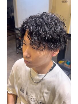 クオンヒール(QUON HEAL) センターパート波巻きツイストスパイラルパーマシャドウパーマn